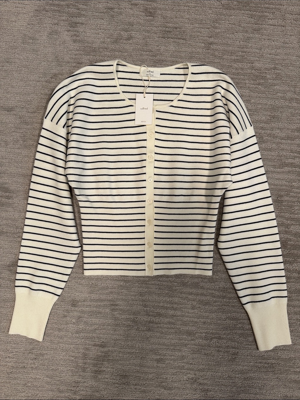 Aritzia Wilfred NWT Golightly Cardigan Light Birch/Admiral Size Medium - Picture 4 of 9